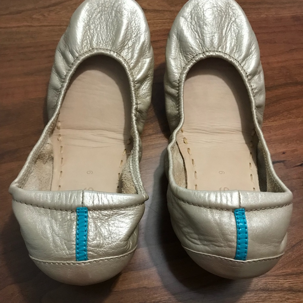 COPY - Tieks Metallic Champagne Ballet Flats. - Picture 5 of 9
